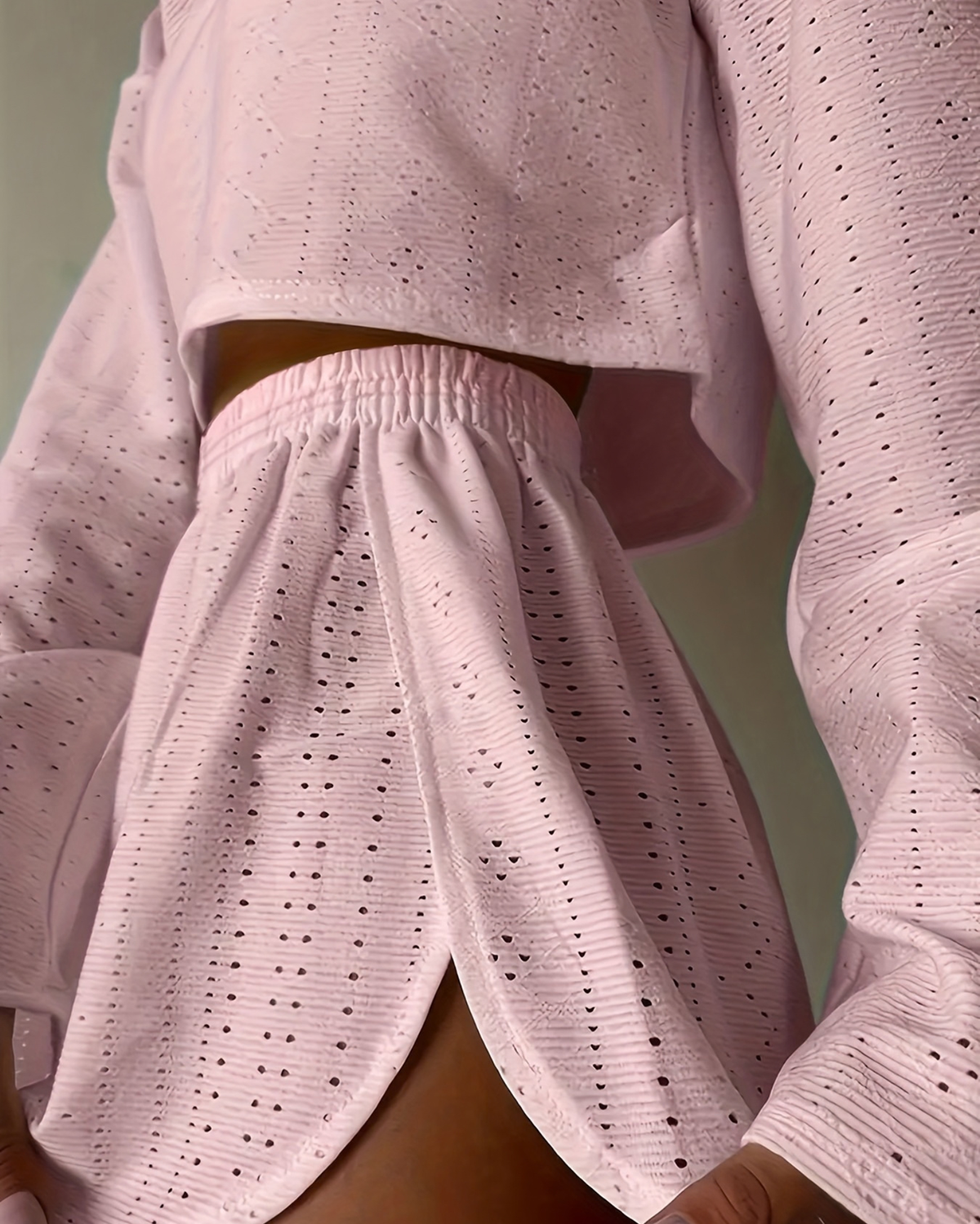 Pyjama Crop Top et Short en Broderie Ajourée