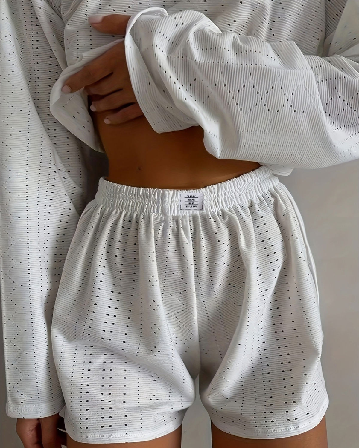 Pyjama Crop Top et Short en Broderie Ajourée