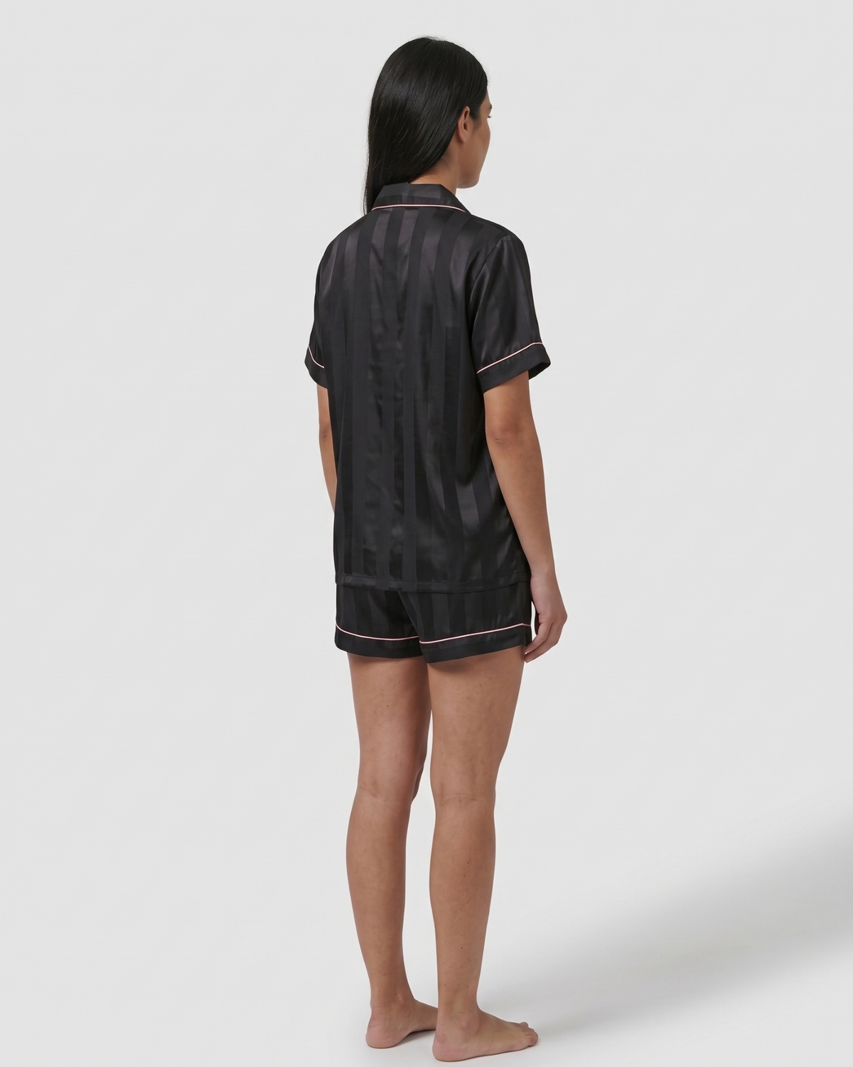 Pyjama Col Tailleur en Satin Rayé