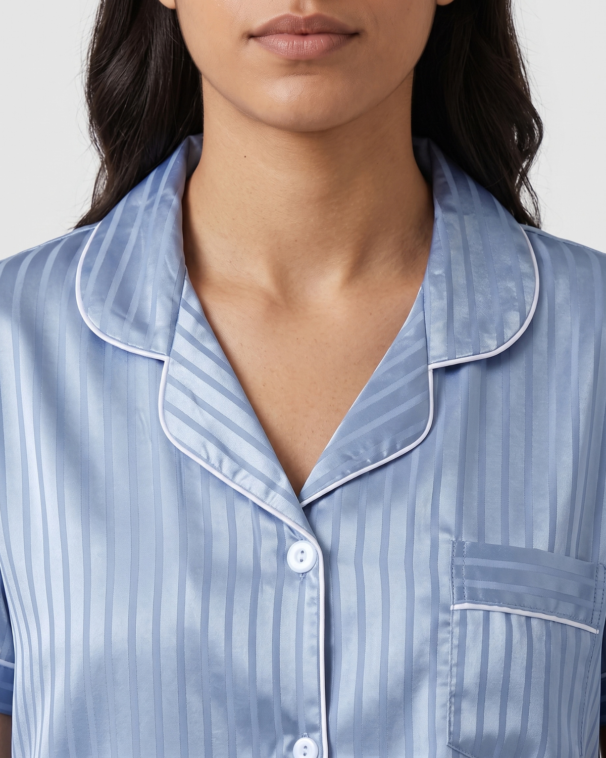 Pyjama Col Tailleur en Satin Rayé
