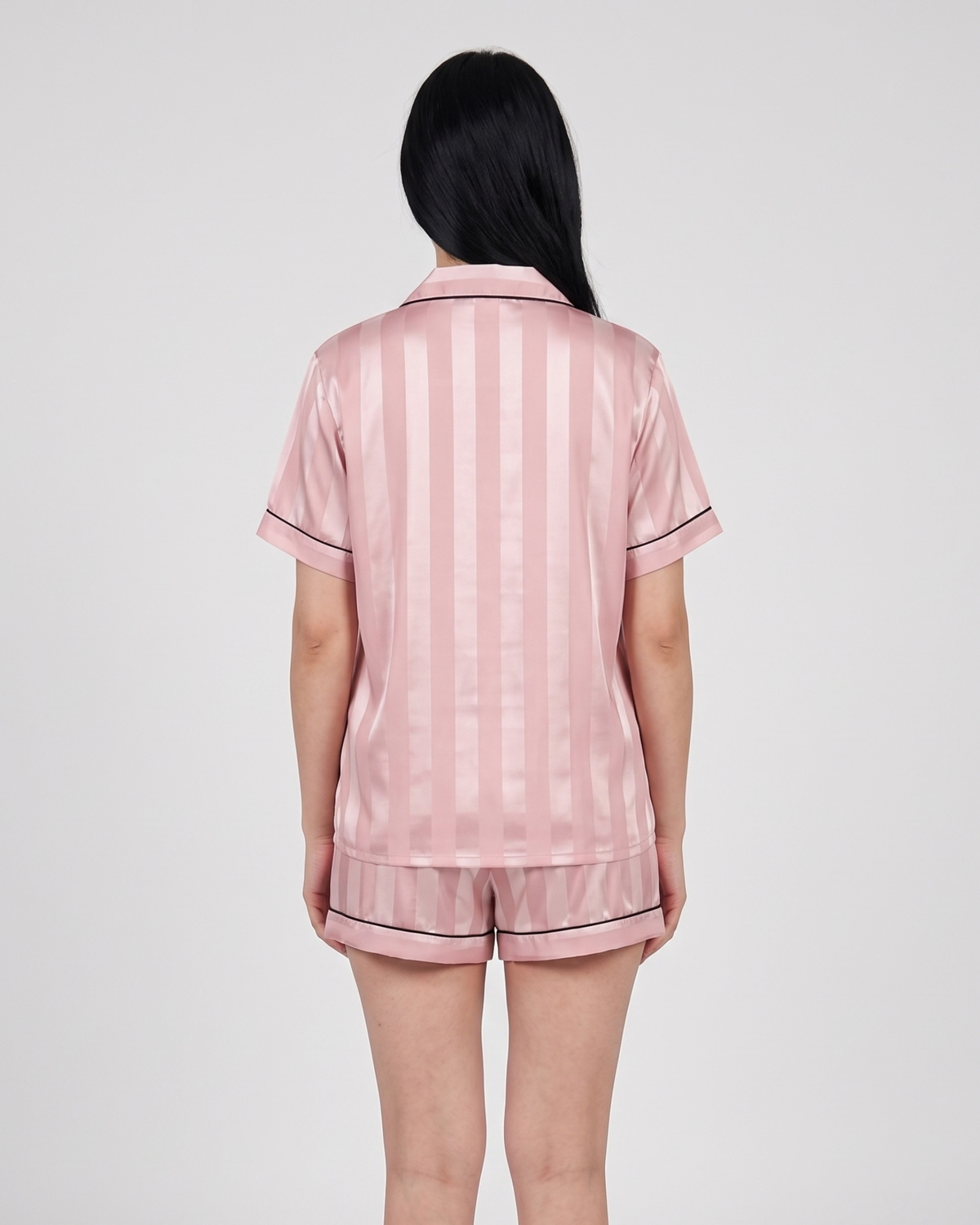 Pyjama Col Tailleur en Satin Rayé